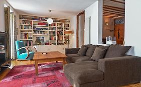For You Rentals Magnifica Vivienda Temporal Con Balcones A Pocos Minutos Del Centro De Madrid Ama23